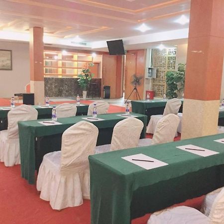 Dork Jumpa Hotel Виентиане Екстериор снимка