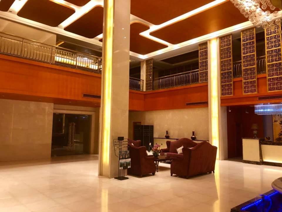 Dork Jumpa Hotel Виентиане Екстериор снимка