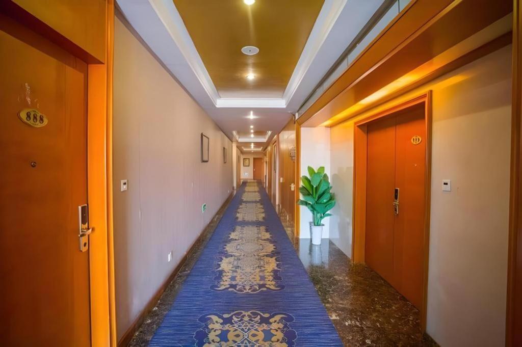 Dork Jumpa Hotel Виентиане Екстериор снимка