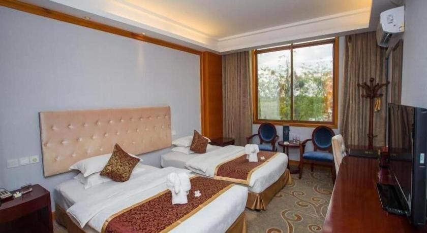 Dork Jumpa Hotel Виентиане Екстериор снимка