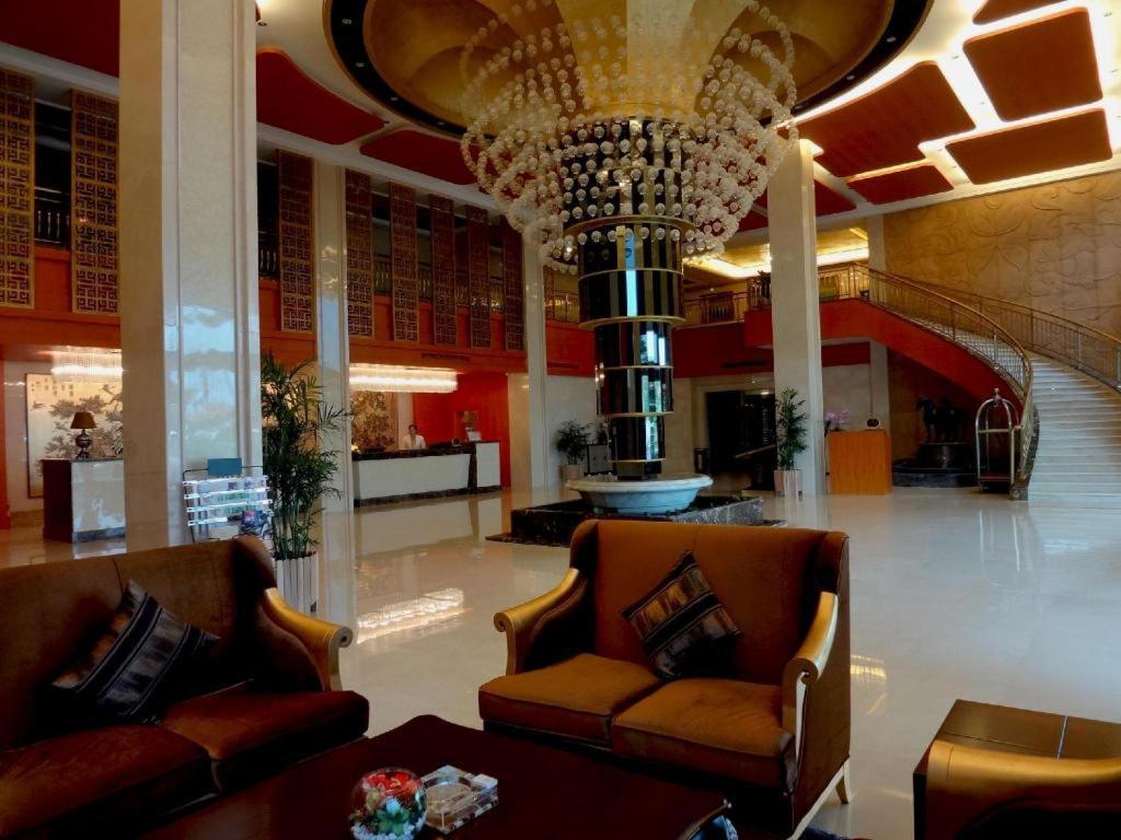 Dork Jumpa Hotel Виентиане Екстериор снимка
