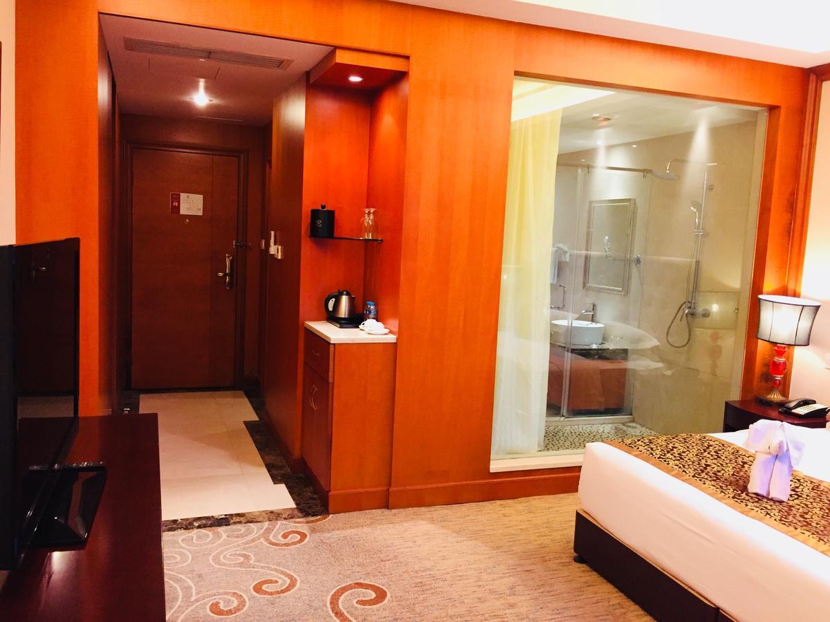 Dork Jumpa Hotel Виентиане Екстериор снимка